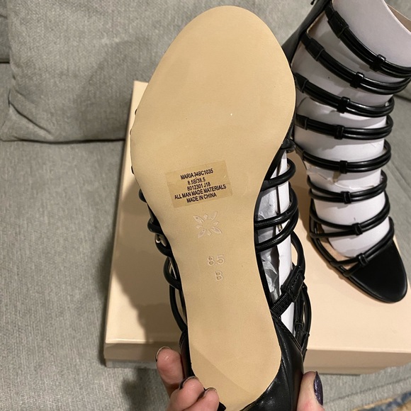 BNWB BCBG Maria Strappy Heels Size 8 1/2 B Black - Picture 8 of 9